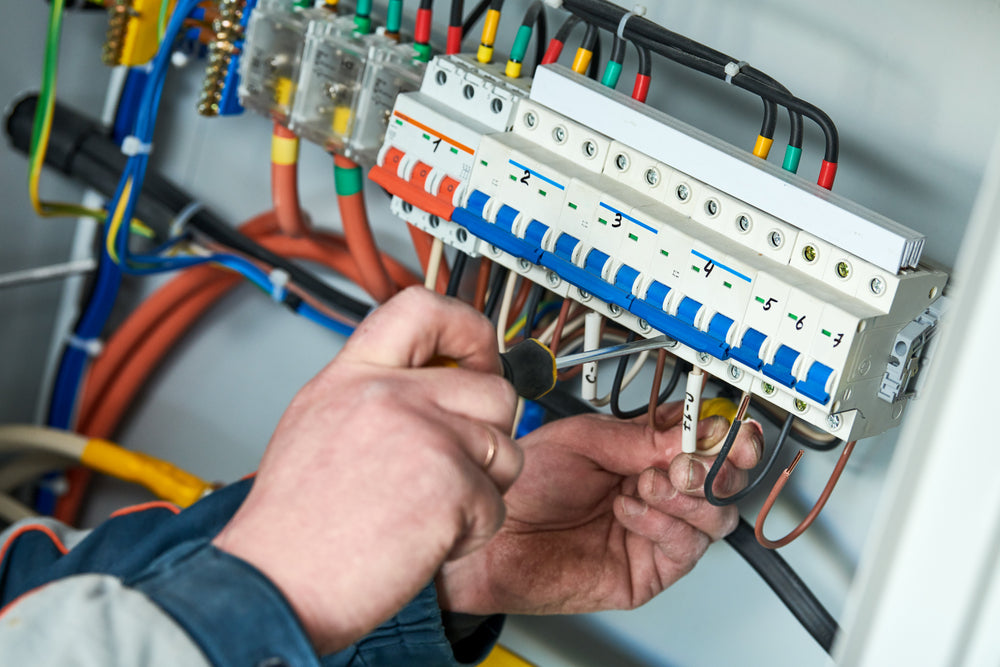 How to Identify a Faulty Circuit Breaker